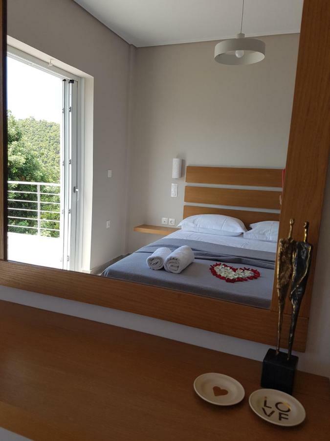 Kalavria Luxury Suites - Magnificent Sea View Of Poros Poros Town Exterior foto